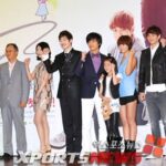 Cast posing at promotional press event