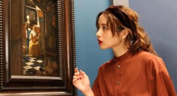 Ishihara Satomi Dressed For the Occasion at Vermeer Exhibit in Osaka