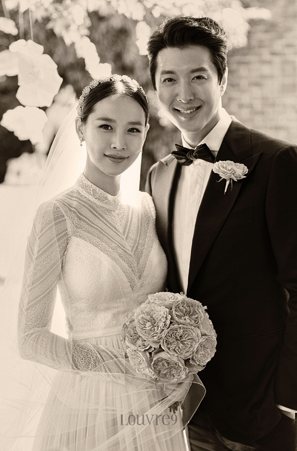 Lee Dong Gun and Jo Yoon Hee Announce Divorce After Three Years of Marriage  - A Koala's Playground