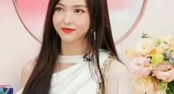 C-actress Tang Yan Holds Live Stream and Gets Criticism for Swollen Looks and Lack of Viewership
