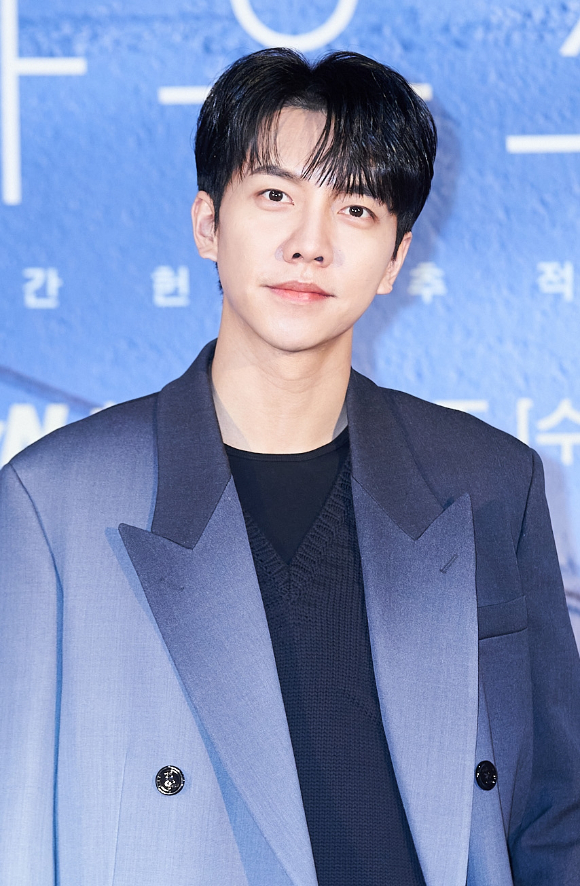 Lee Seung Gi Files to End Contract with Hook Entertainment After Expose ...