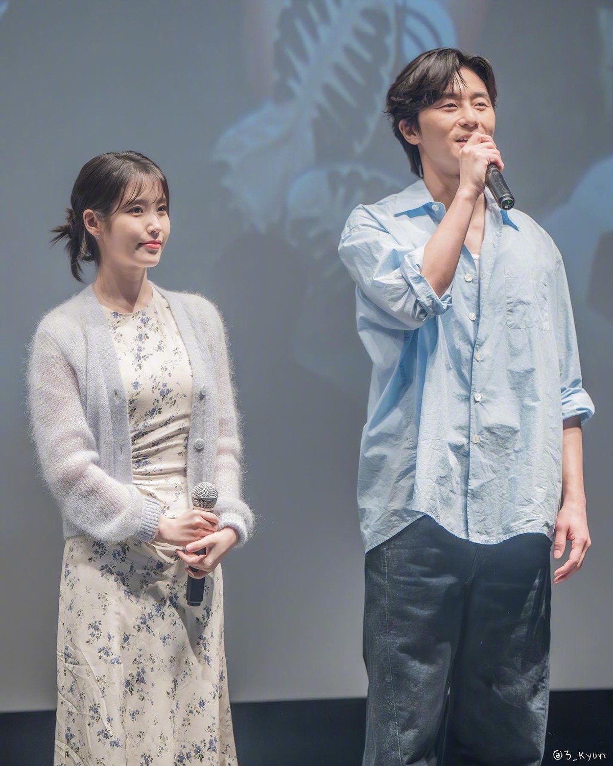 Park Seo-joon and IU attend a fan signing event for the Sports Feel Good Movie Dream 1 Million Breakthrough

 | KWriter