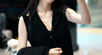 Zhou Ye’s Cold Face Look Attending Events Apparently on Orders From Her Agency Not to Smile with Her Teeth Showing